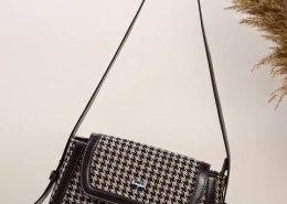 Does SlingBags offer sling bags with multiple compartments?